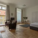 Three Golden Crowns Apartments Aparthotel