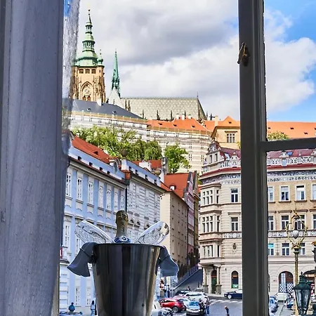 Three Golden Crowns Aparthotel Praag