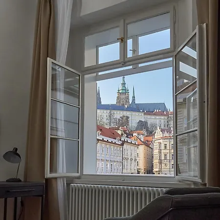 Three Golden Crowns Apartments Aparthotel Prague