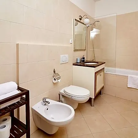 Three Golden Crowns Apartments Prague