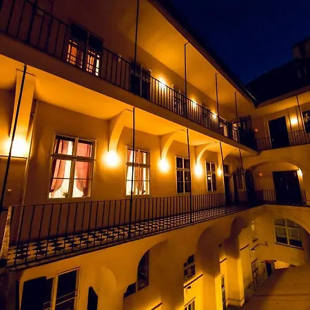 Three Golden Crowns Apartments