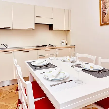 Aparthotel Three Golden Crowns Apartments Prague