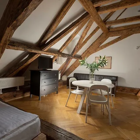 Three Golden Crowns Apartments Aparthotel Prague