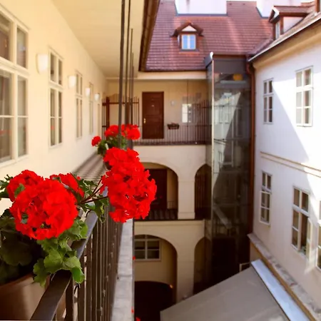 Aparthotel Three Golden Crowns Apartments Prague
