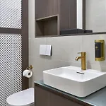 Three Golden Crowns Aparthotel