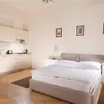 Three Golden Crowns Aparthotel 3*