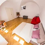 Aparthotel Three Golden Crowns 3*