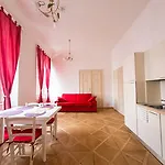 Three Golden Crowns Aparthotel 3*
