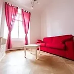 Aparthotel Three Golden Crowns Praag