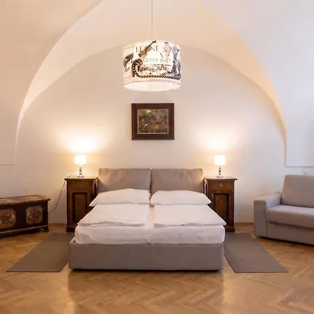 Three Golden Crowns 3* Praag