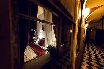 Aparthotel Three Golden Crowns Praga